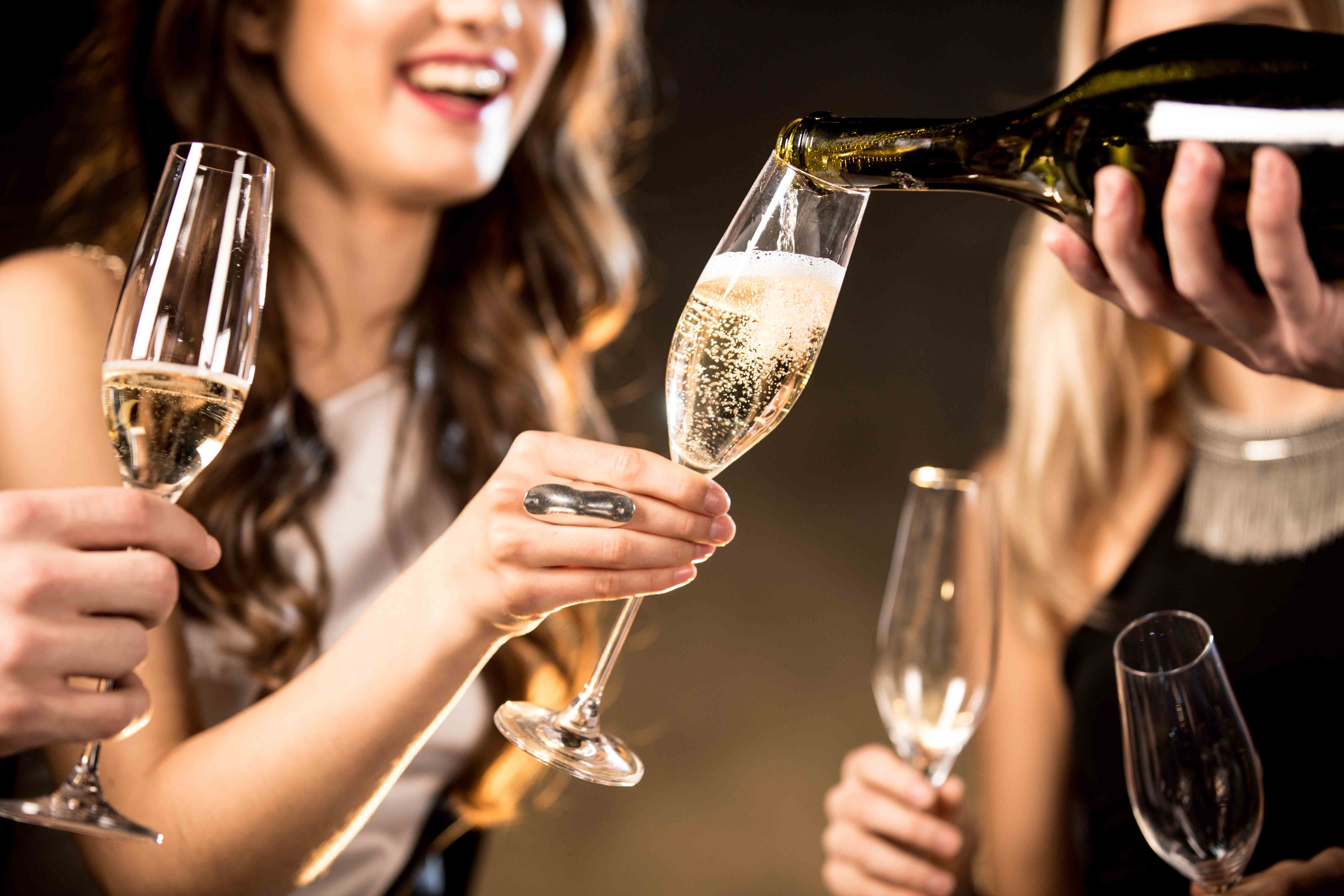 Champagne Serving and Drinking Like a Pro